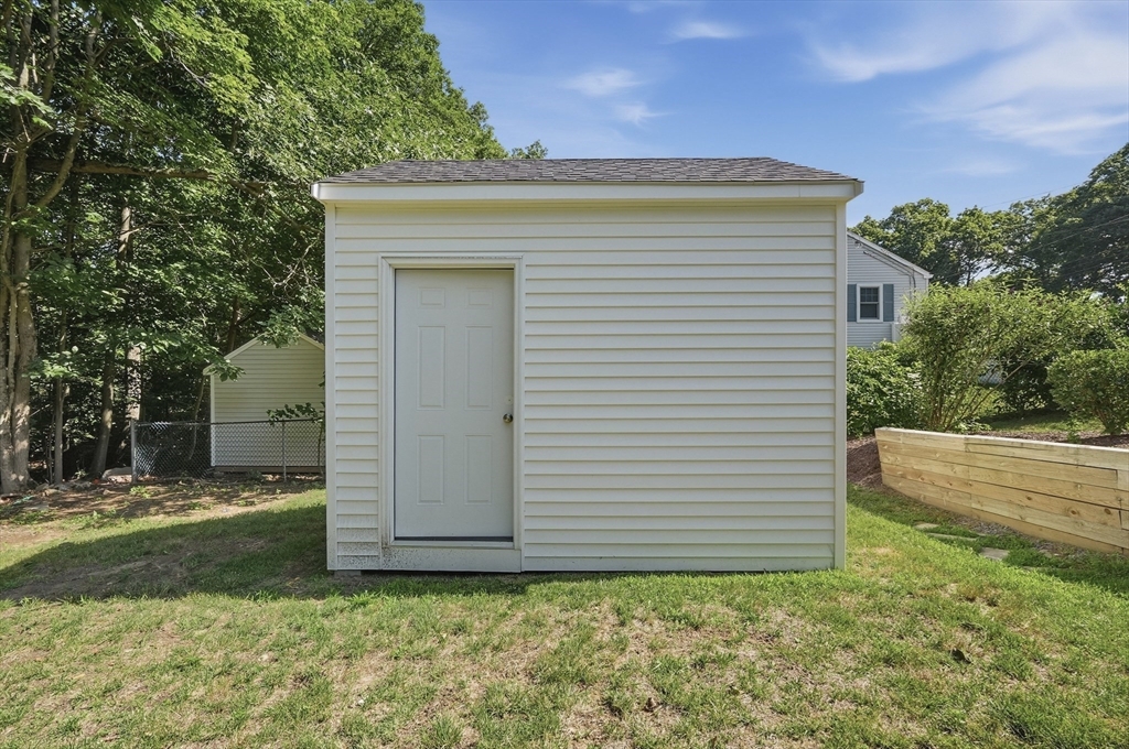 11 Fuller Road Attleboro, MA 02703 - Photo 27 of 31 Gallery Image 27