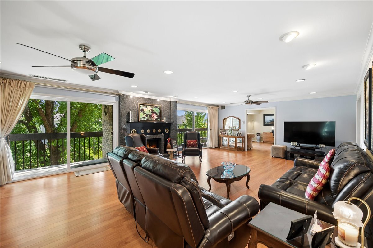 3741 Mission Hills Road, Unit 201 Northbrook, IL 60062 - Photo 6 of 26