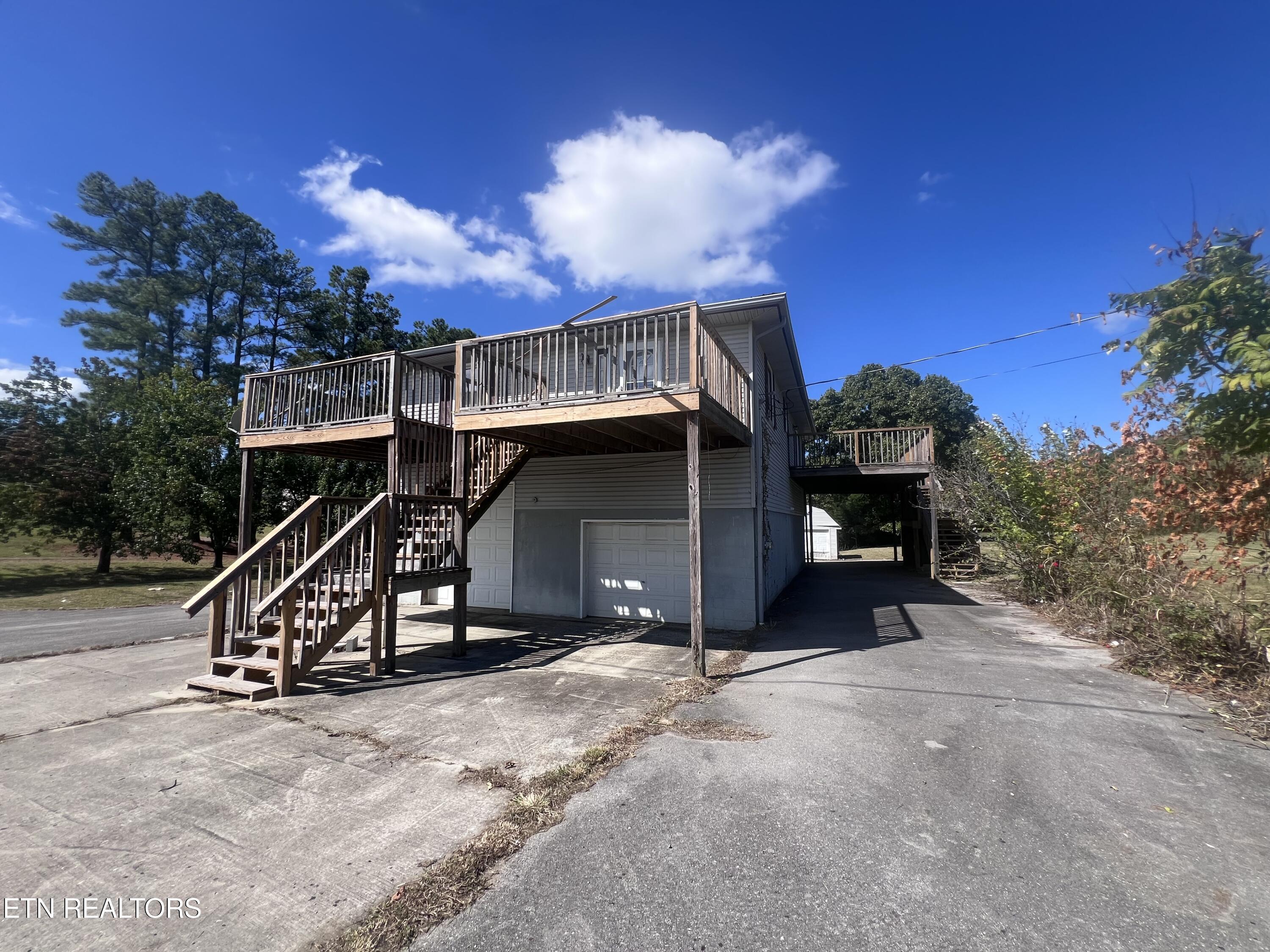 555 Oakley Allons Road Allons, TN 38541 - Photo 3 of 52 IMG_3913