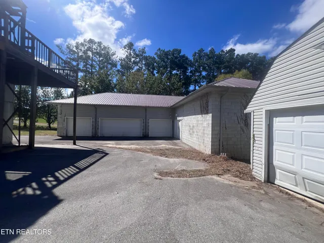 $229,900 | 555 Oakley Allons Road, Allons, TN 38541