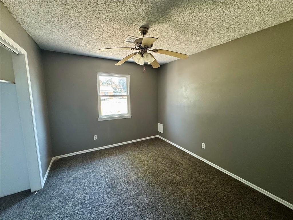 616 D Street Southeast Miami, OK 74354 - Photo 7 of 11