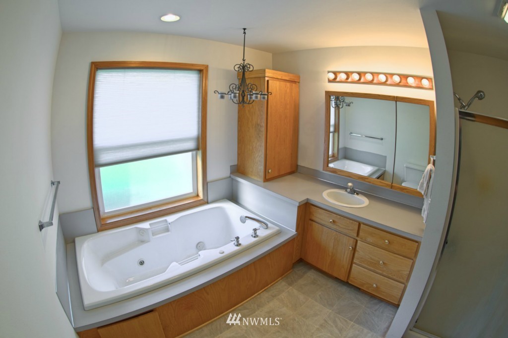 3390 Aldergrove Road Ferndale, WA 98248 - Photo 7 of 25