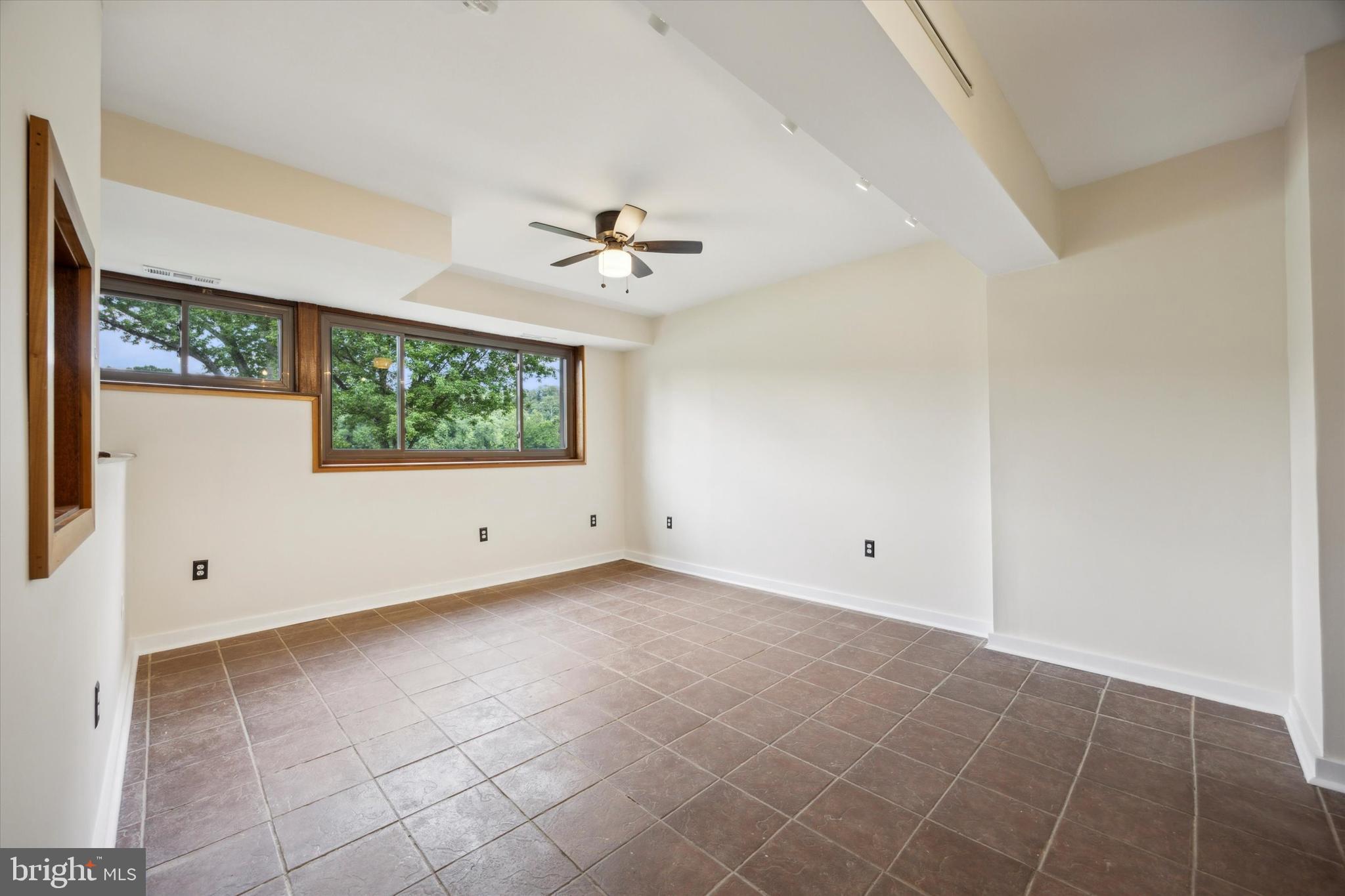 304 River Road Gladwyne, PA 19035 - Photo 12 of 64 Family Room