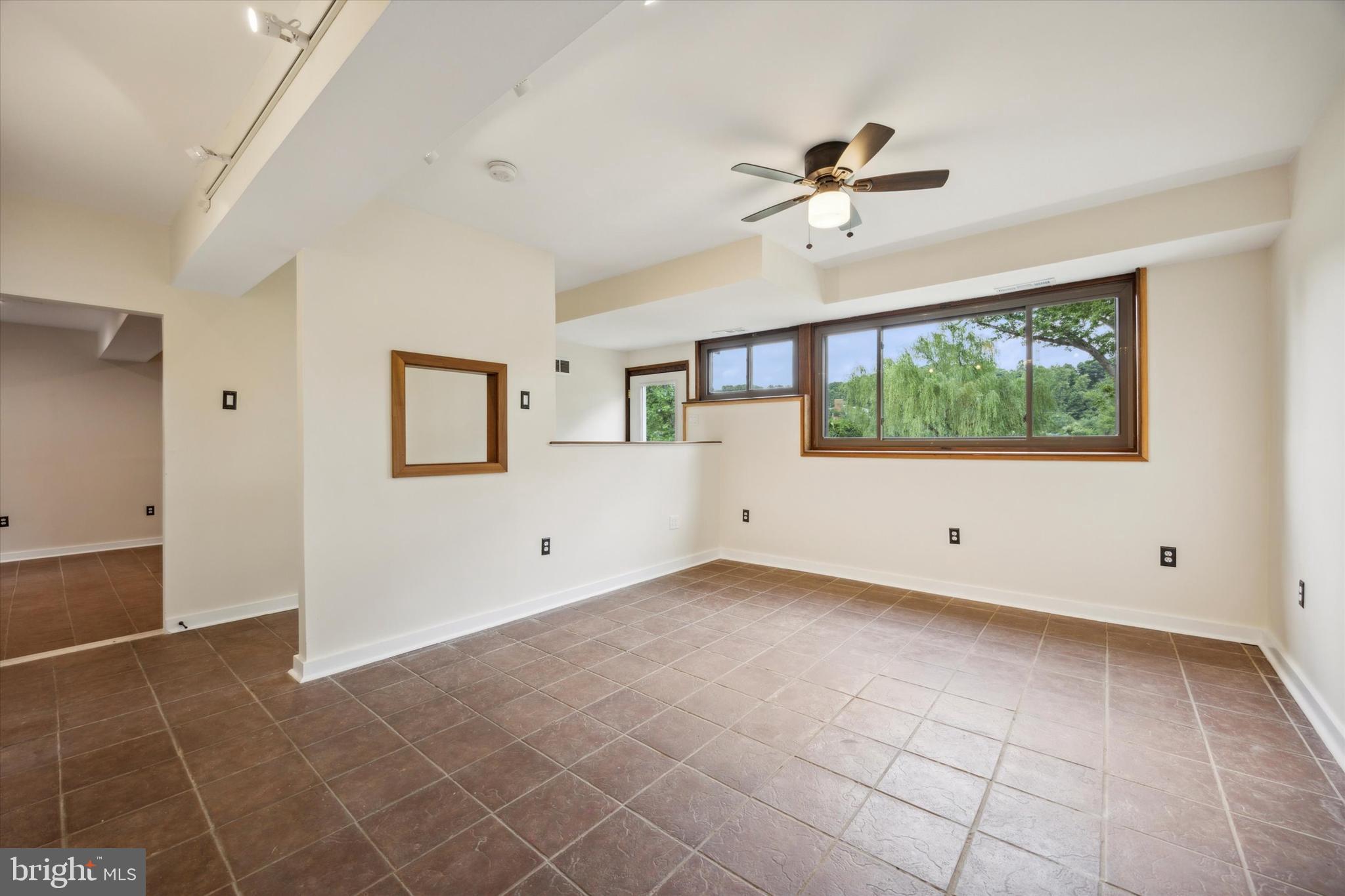 304 River Road Gladwyne, PA 19035 - Photo 13 of 64 Family Room