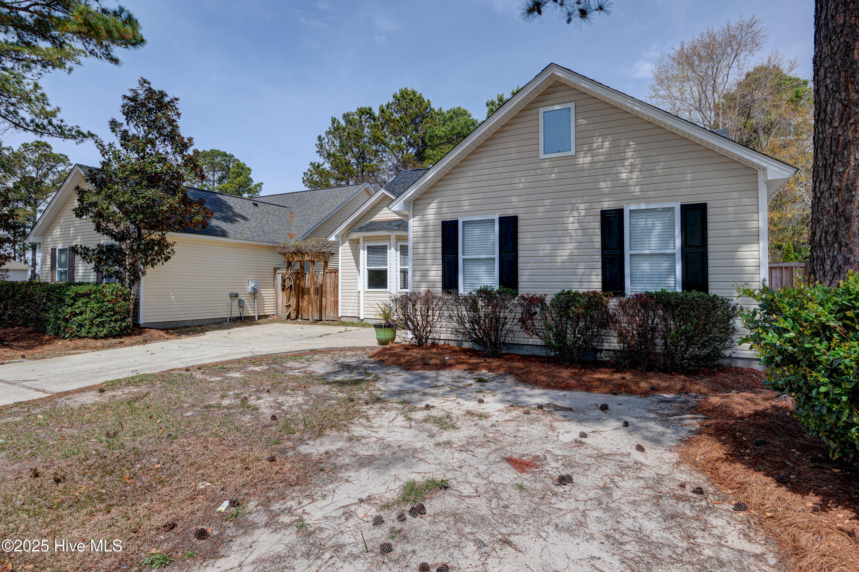 9394 Night Harbor Drive Leland, NC 28451 - Photo 3 of 32 9394NightHarborDrive(4)
