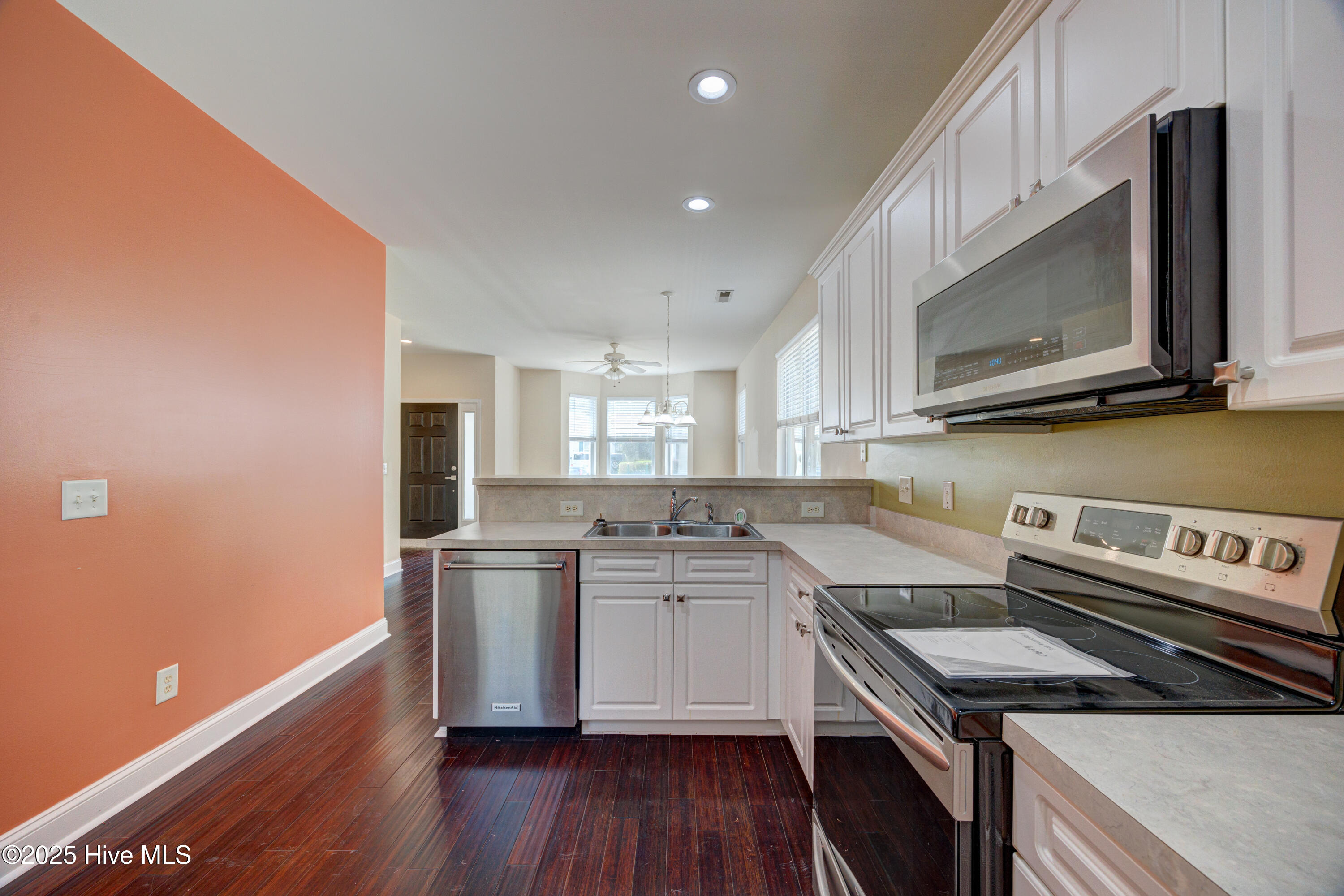 9394 Night Harbor Drive Leland, NC 28451 - Photo 5 of 32 9394NightHarborDrive(20)