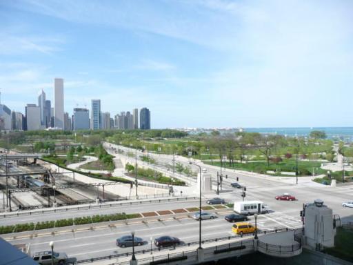 1211 South Prairie Avenue, Unit 703 Chicago, IL 60605 - Photo 2 of 16