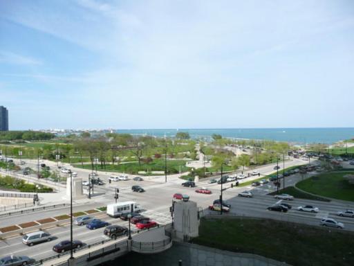1211 South Prairie Avenue, Unit 703 Chicago, IL 60605 - Photo 3 of 16