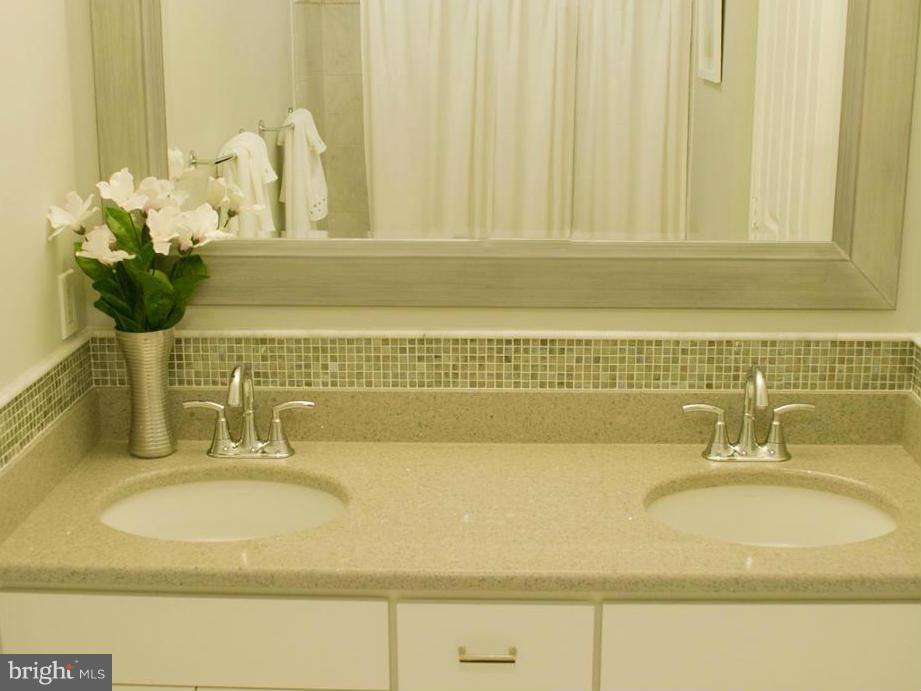 1016 Double Gate Road Davidsonville, MD 21035 - Photo 23 of 30 Hall Full Bath