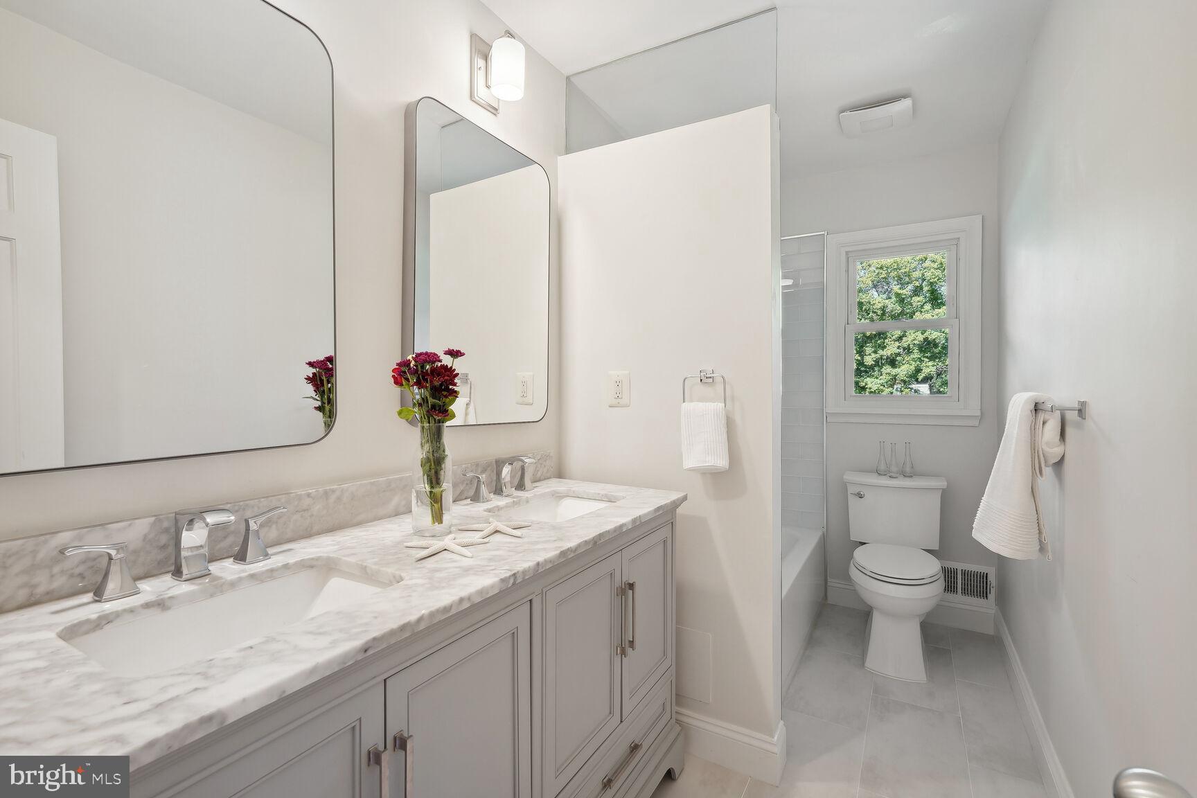 10511 South Glen Road Potomac, MD 20854 - Photo 22 of 44 Shared Hall Bath #2