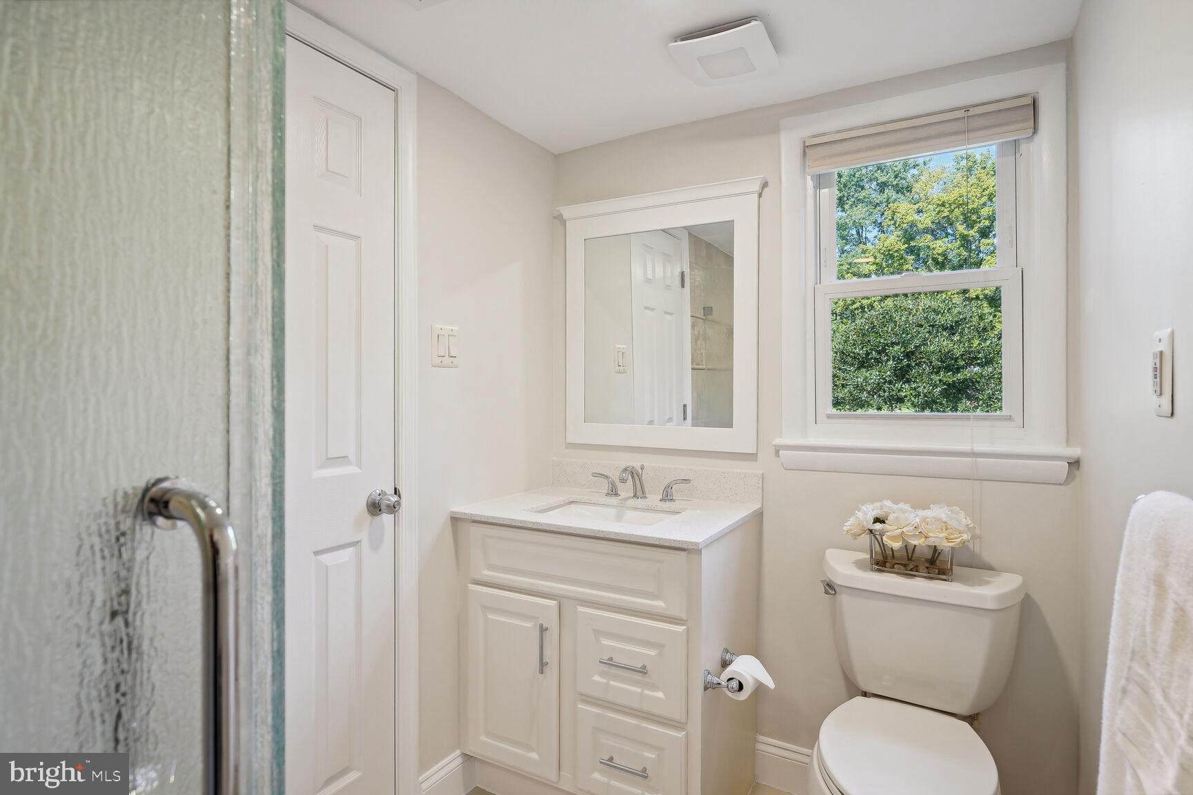 10511 South Glen Road Potomac, MD 20854 - Photo 33 of 44 Full Bath #4