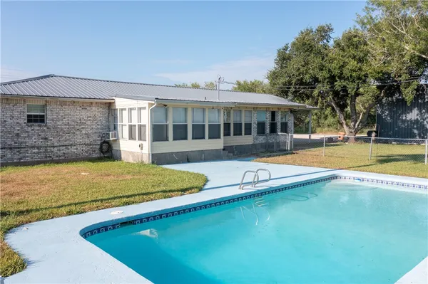 $349,999 | 372 East Fm 771, Riviera, TX 78379