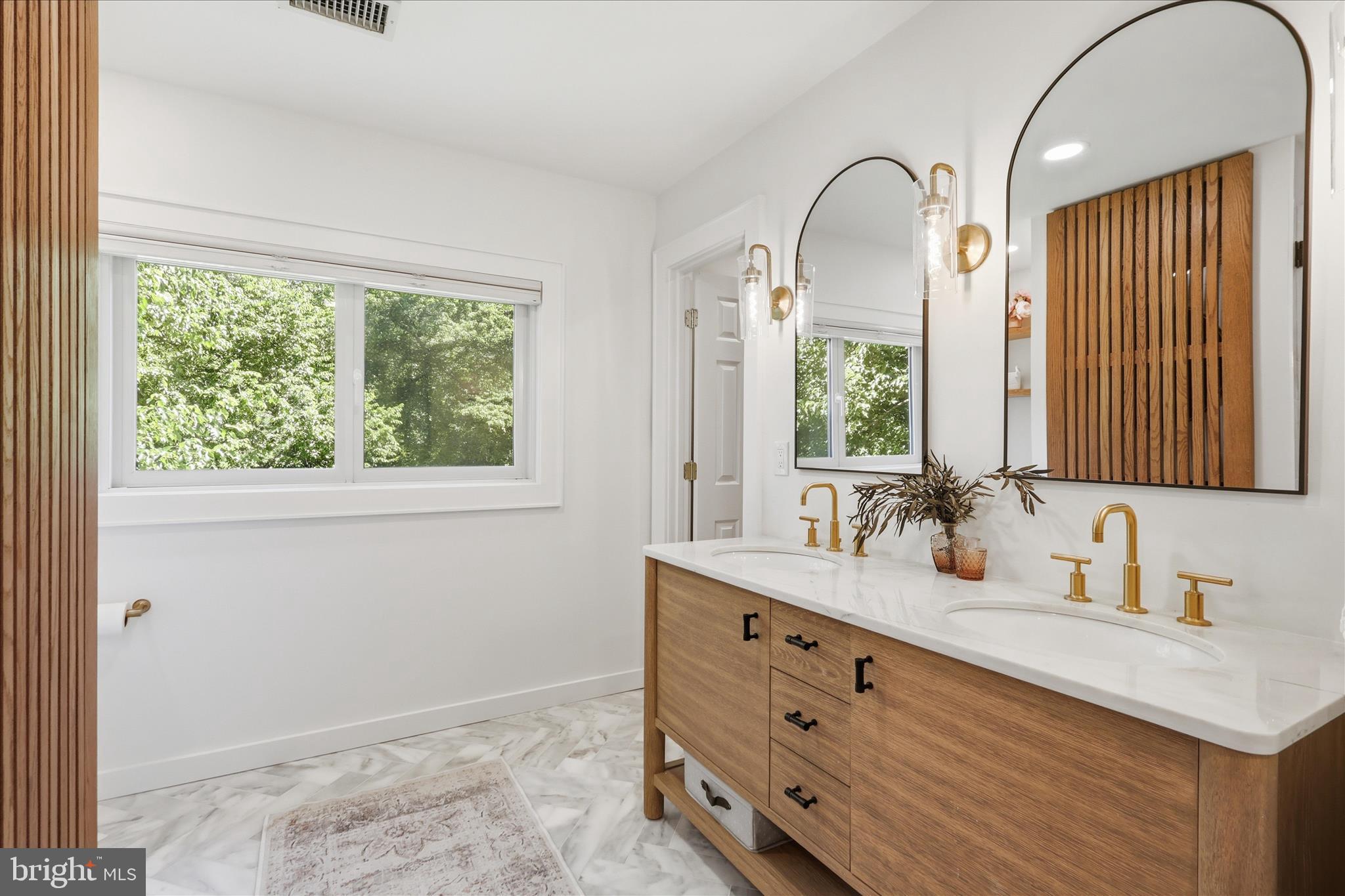 2412 Rosedown Drive Reston, VA 20191 - Photo 19 of 43