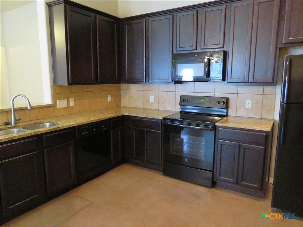 734 Saengerhalle Road New Braunfels, TX 78130 - Photo 4 of 12