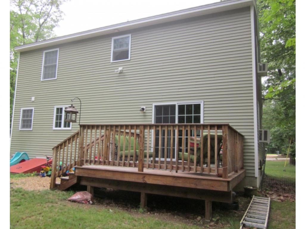 75 Batchelder Road Raymond, NH 03077 - Photo 2 of 14