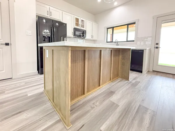 $389,900 | 1206 Devine Drive, Devine, TX 78016