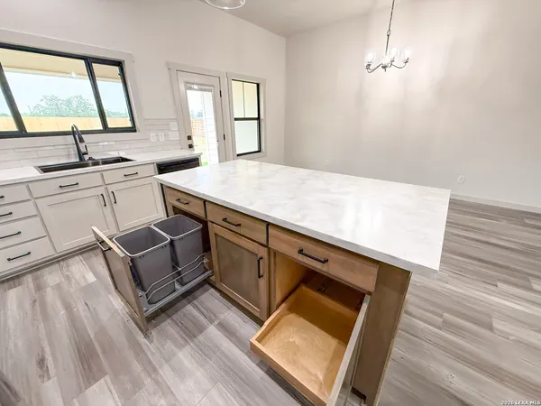 $389,900 | 1206 Devine Drive, Devine, TX 78016