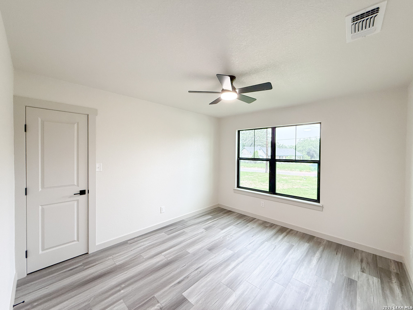 1206 Devine Drive Devine, TX 78016 - Photo 18 of 39
