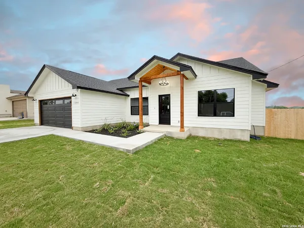 $389,900 | 1206 Devine Drive, Devine, TX 78016