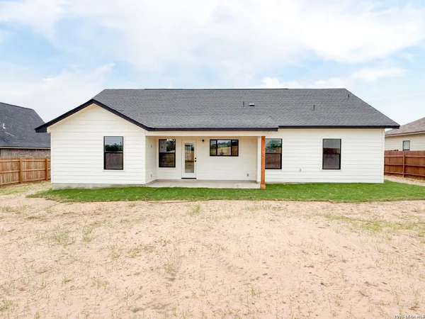 $389,900 | 1206 Devine Drive, Devine, TX 78016