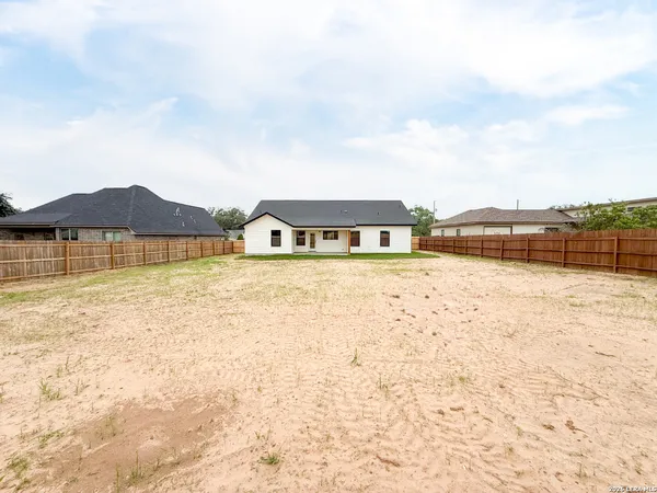 $389,900 | 1206 Devine Drive, Devine, TX 78016