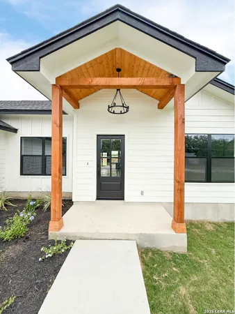 $389,900 | 1206 Devine Drive, Devine, TX 78016