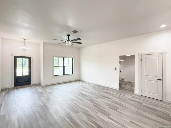 $389,900 | 1206 Devine Drive, Devine, TX 78016