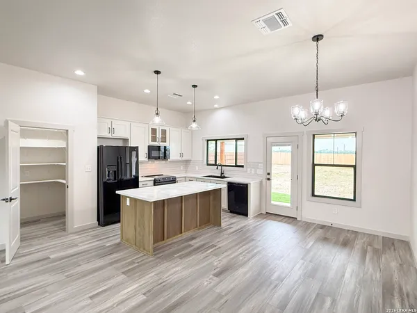 $389,900 | 1206 Devine Drive, Devine, TX 78016