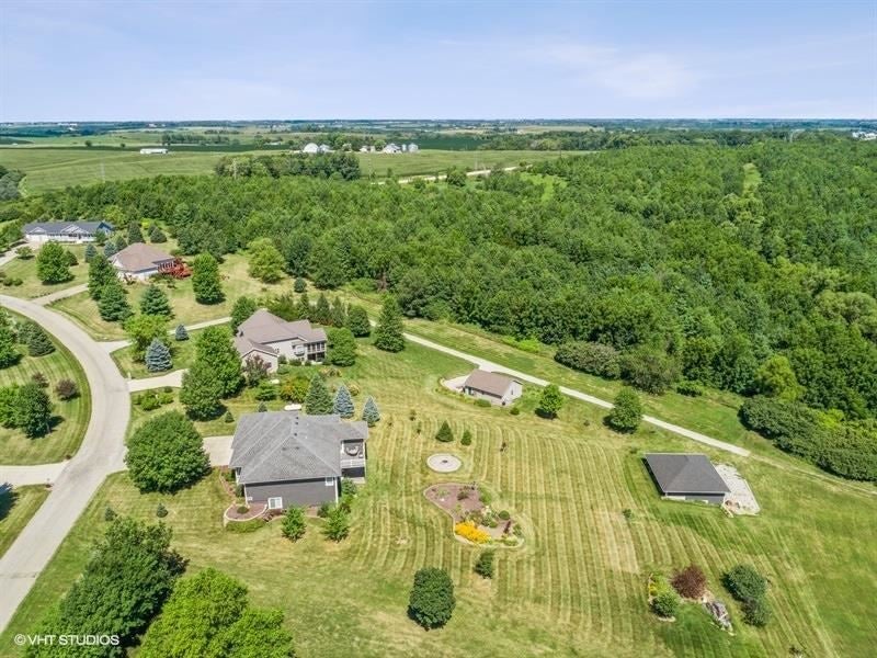 3132 EastView Cir Drive Riverside, IA 52327 - Photo 35 of 38 Gallery Image 35