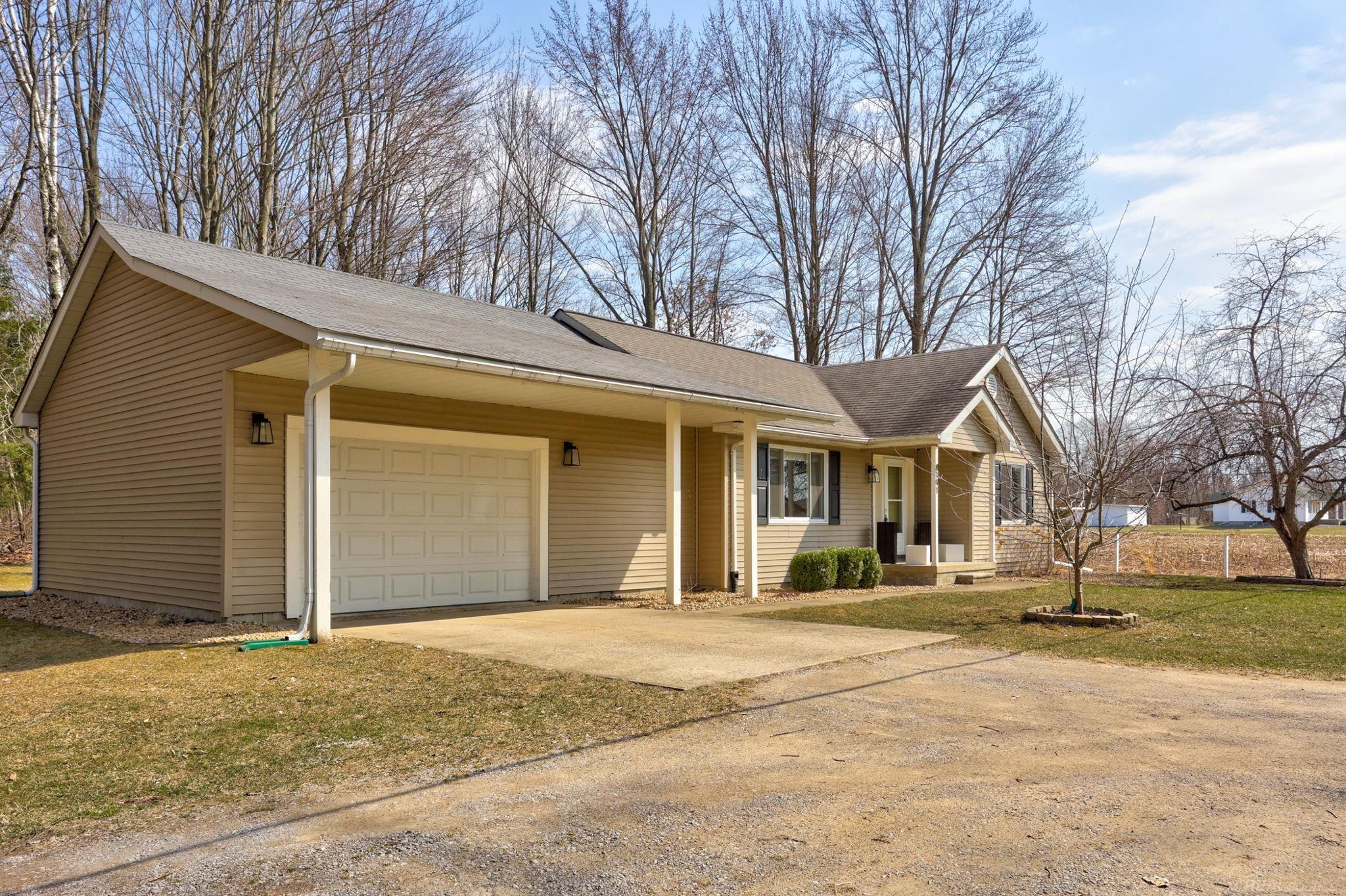 8191 Elms Road Birch Run, MI 48415 - Photo 3 of 55 50202999-2e6f7d5a-eabc-43f7-b7b3-372a566106d8.JPG
