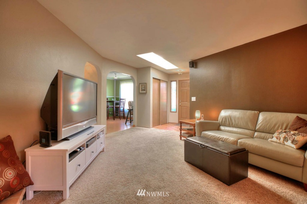 2928 170th Place Southeast Bothell, WA 98012 - Photo 2 of 15