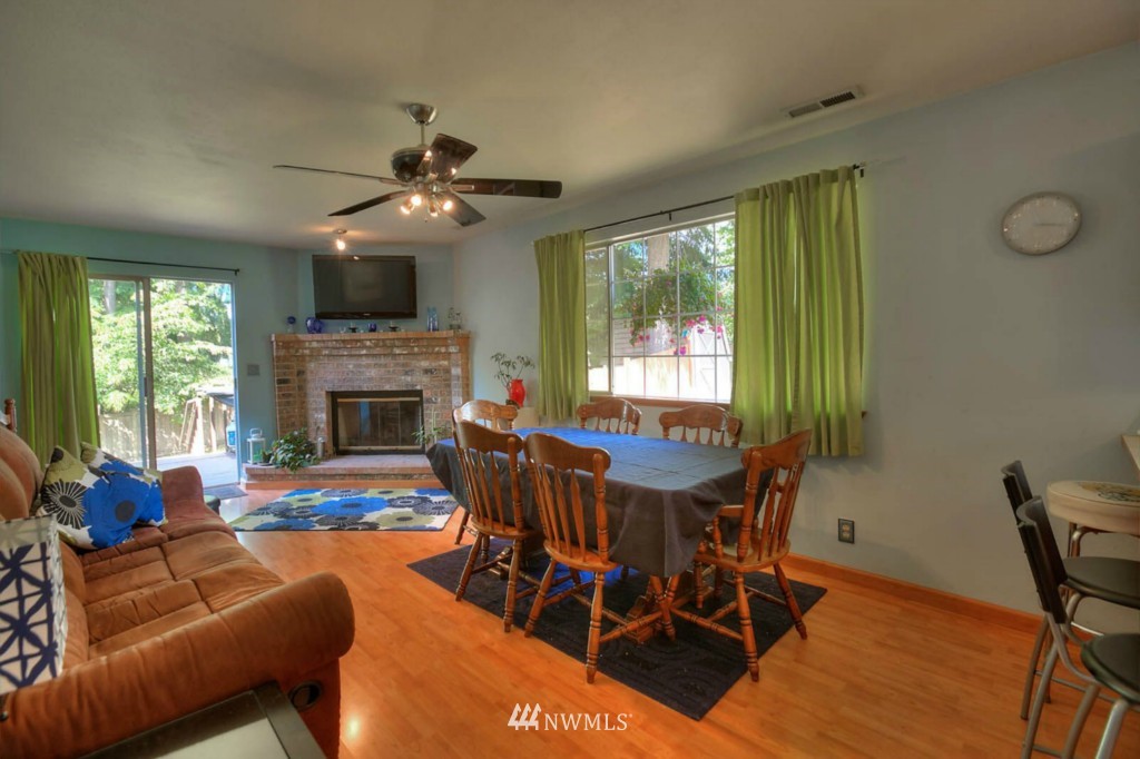 2928 170th Place Southeast Bothell, WA 98012 - Photo 7 of 15