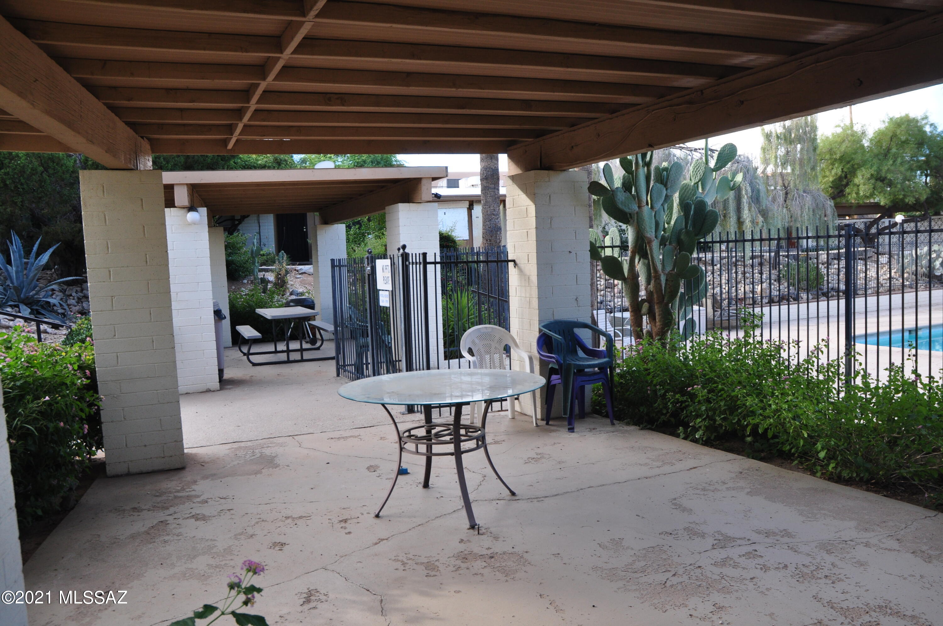 5901 North Oracle Road, Unit 2 Tucson, AZ 85704 - Photo 10 of 19