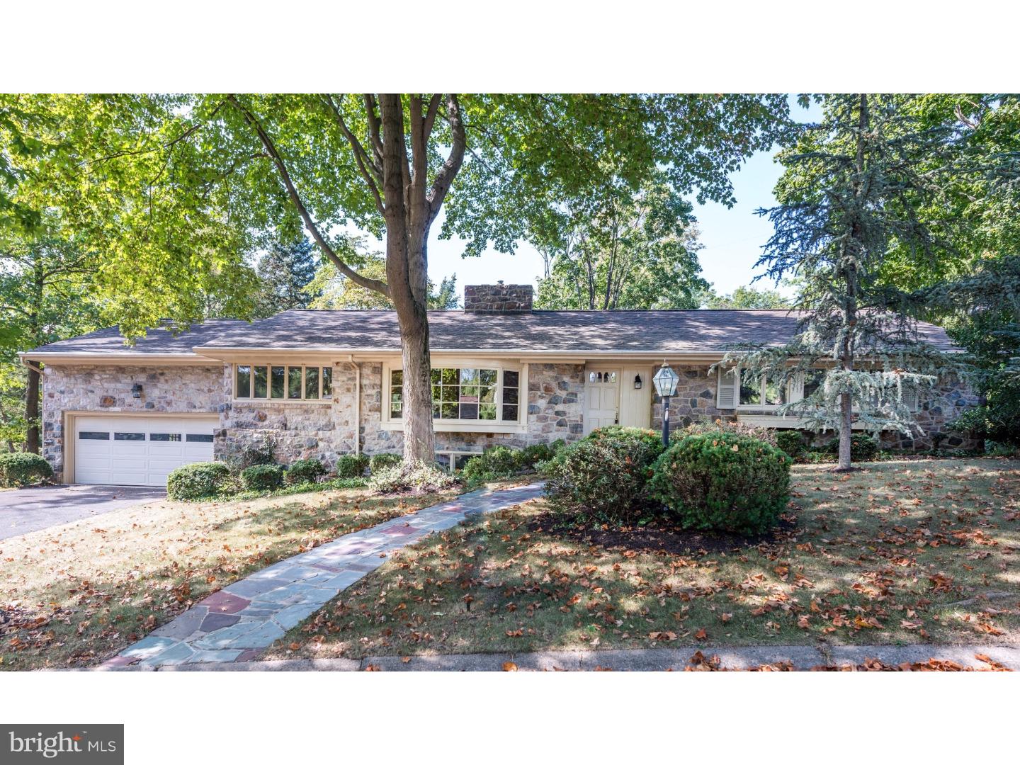 56 Cardinal Road Wyomissing, PA 19610 - Photo 1 of 25 Gallery Image 1