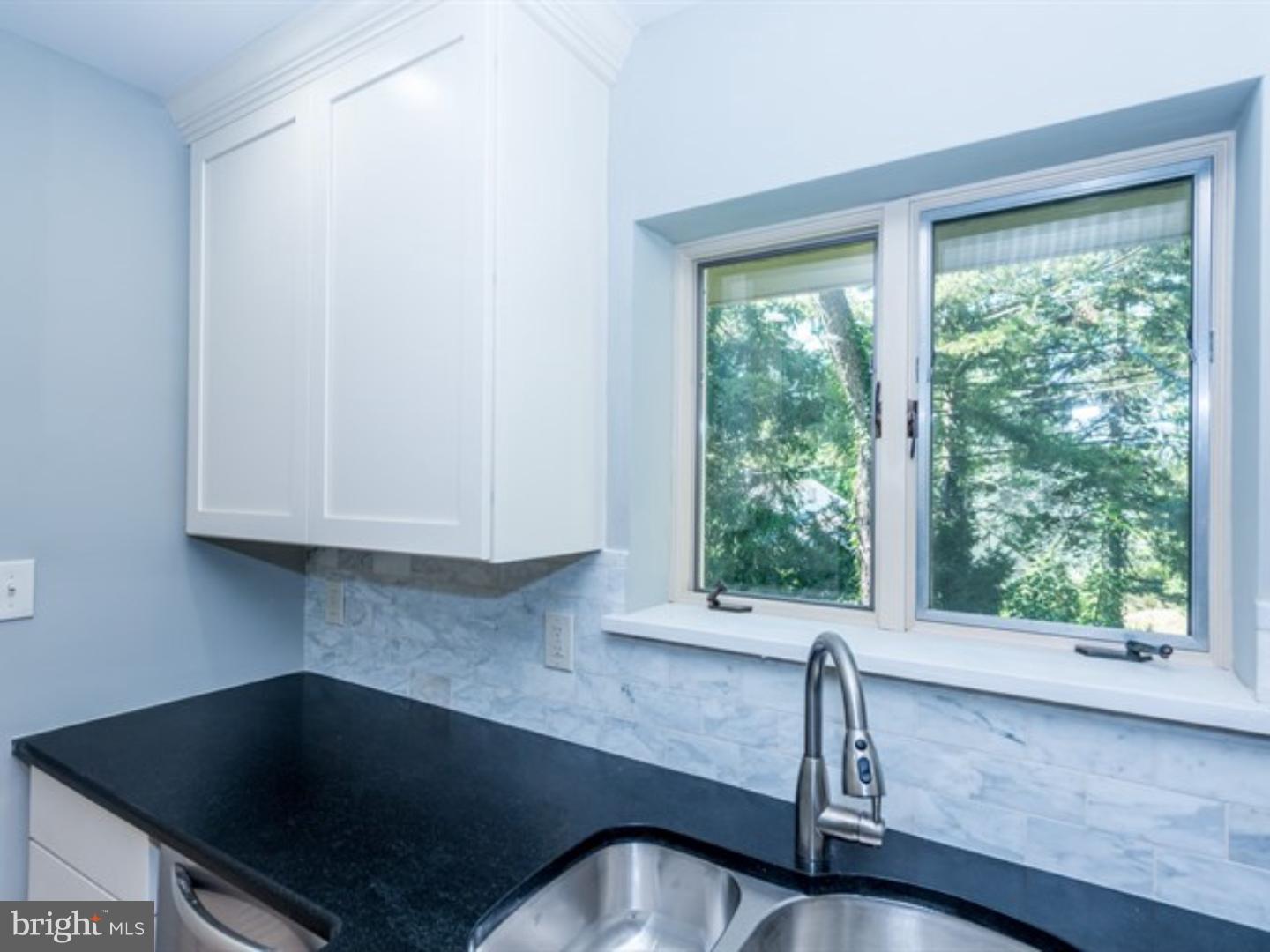 56 Cardinal Road Wyomissing, PA 19610 - Photo 10 of 25 Gallery Image 10