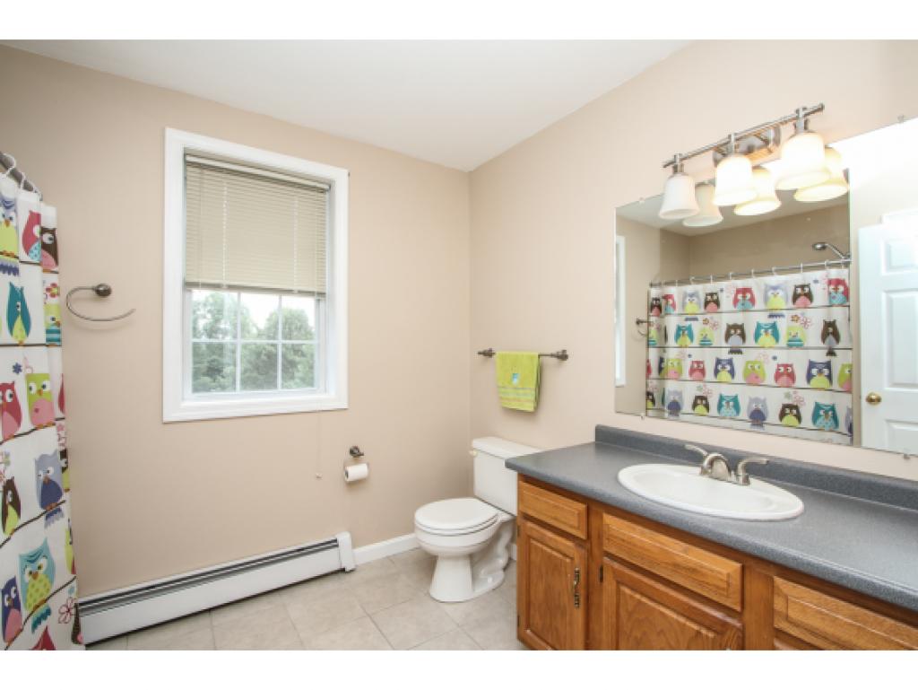 115 Brookdale Road Salem, NH 03079 - Photo 14 of 18