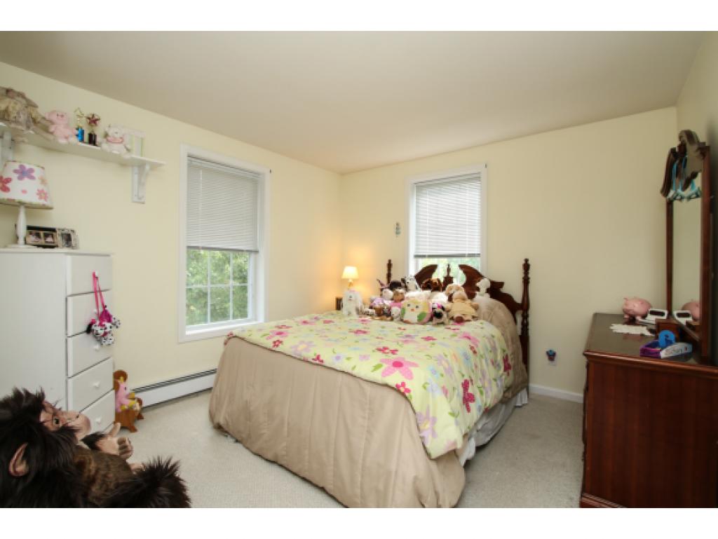 115 Brookdale Road Salem, NH 03079 - Photo 9 of 18