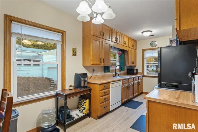 $145,000 | 1620 20th Avenue, Rock Island, IL 61201