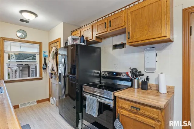 $145,000 | 1620 20th Avenue, Rock Island, IL 61201