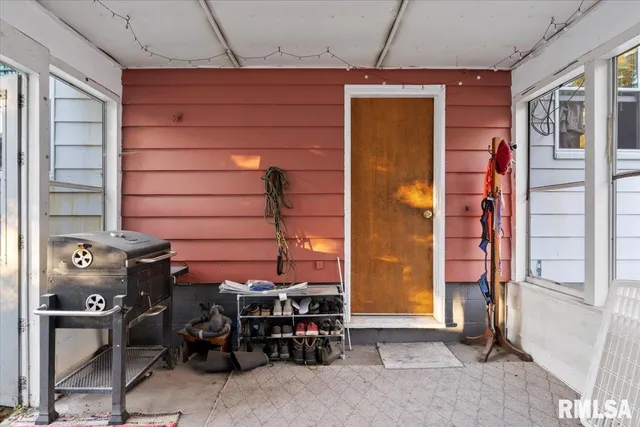 $145,000 | 1620 20th Avenue, Rock Island, IL 61201