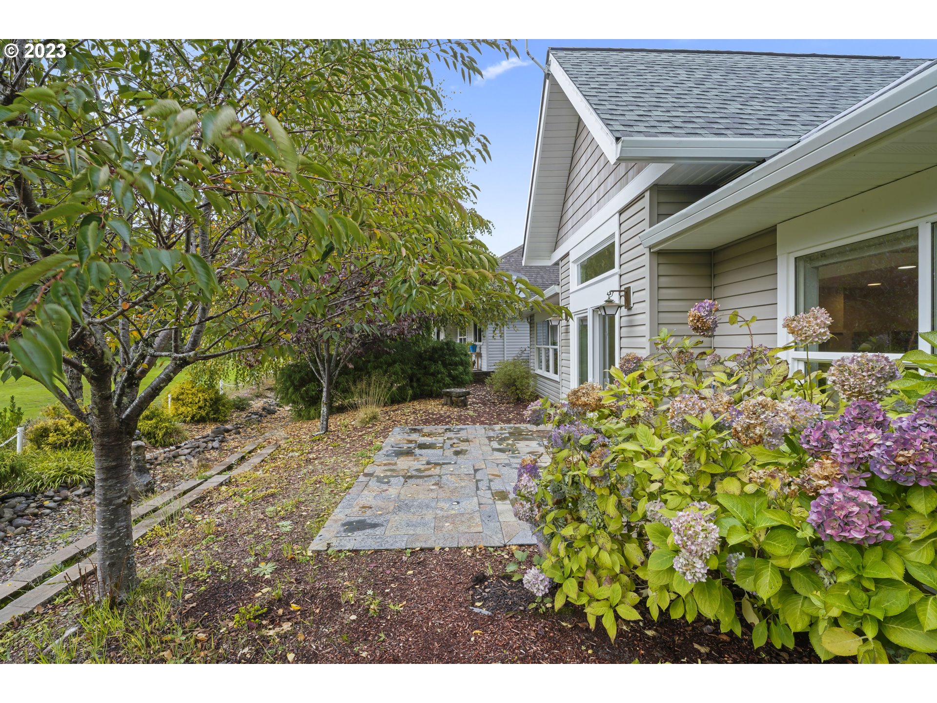 4 Waterford Downs Florence, OR 97439 - Photo 36 of 41 a front view of a house with a yard