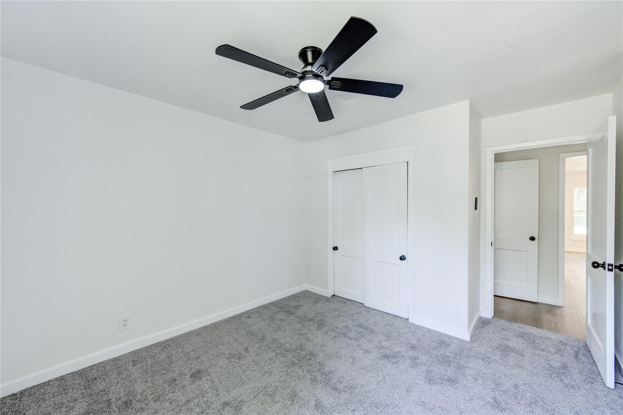 4914 Pershing Street Houston, TX 77033 - Photo 14 of 34