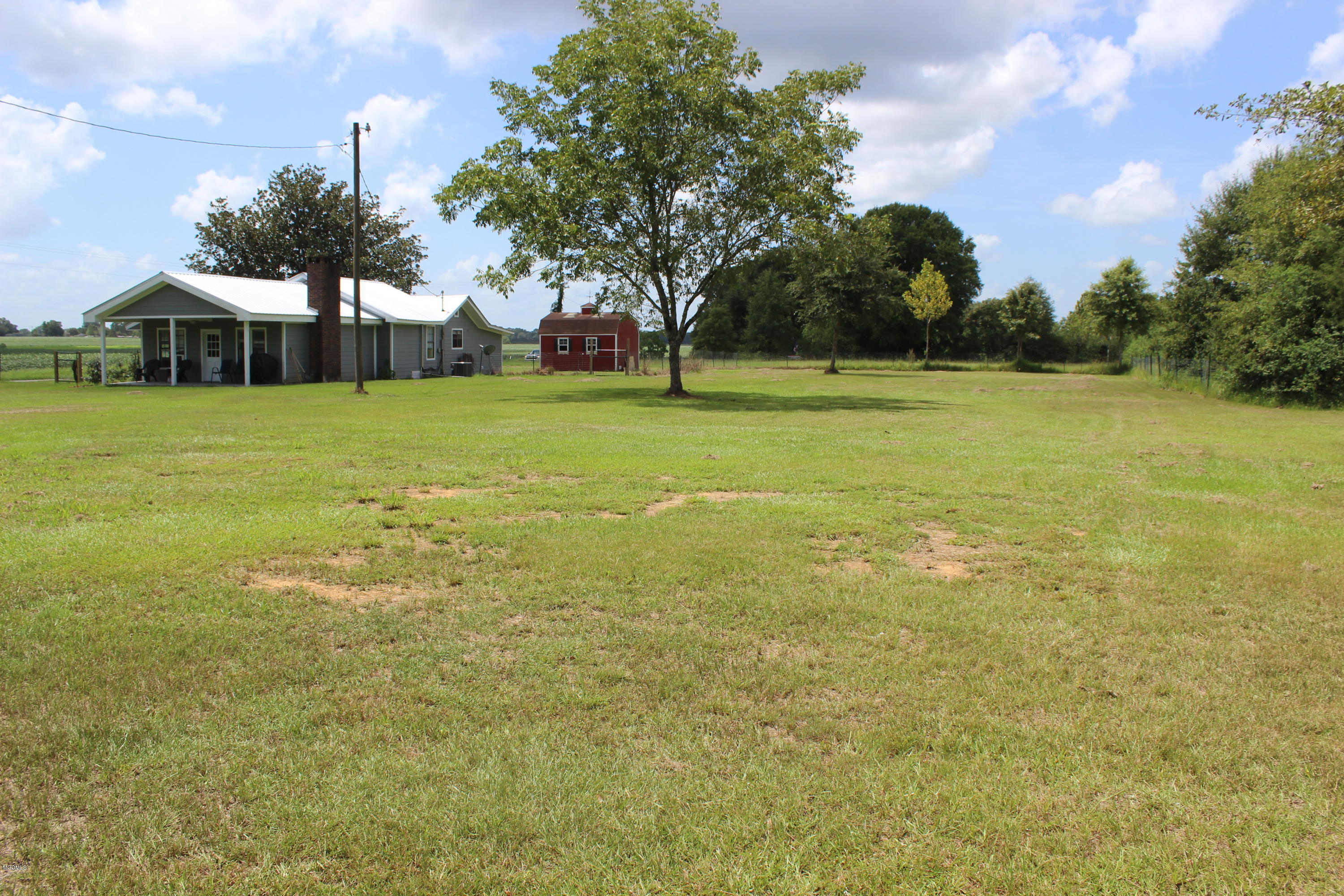 2105 V E Howell Road Lucedale, MS 39452 - Photo 2 of 54 IMG_2139