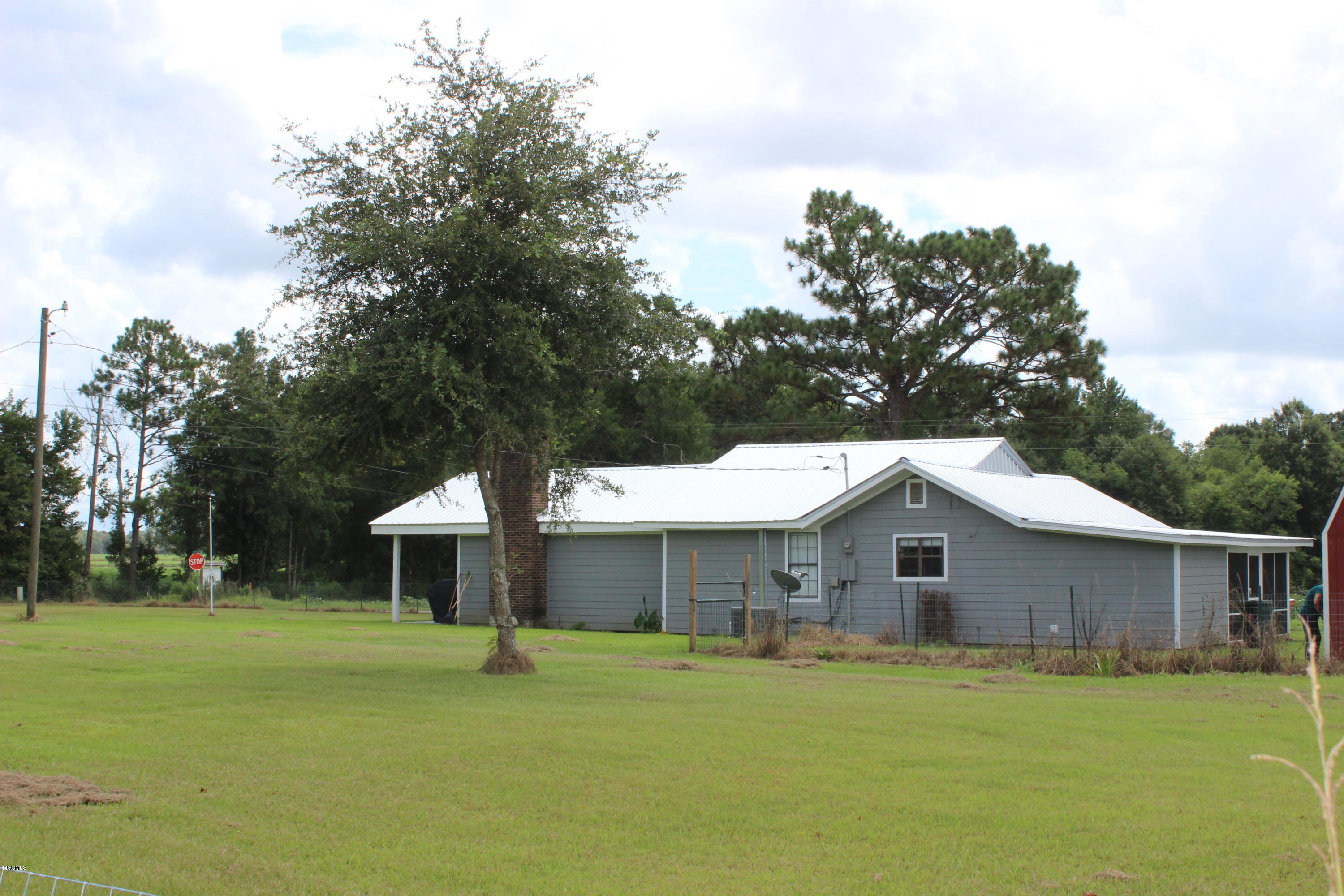 2105 V E Howell Road Lucedale, MS 39452 - Photo 33 of 54 IMG_2121