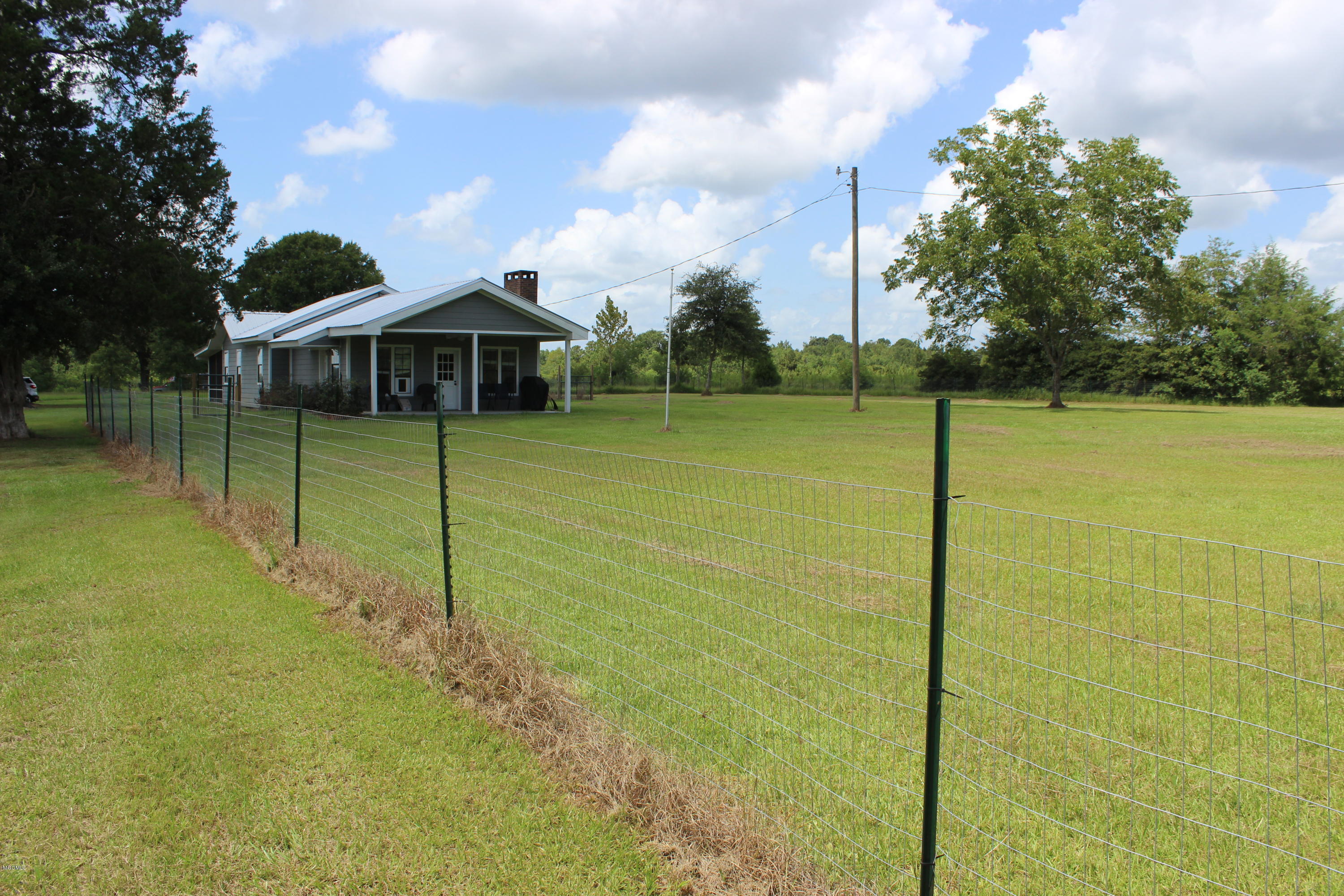 2105 V E Howell Road Lucedale, MS 39452 - Photo 53 of 54 IMG_2143