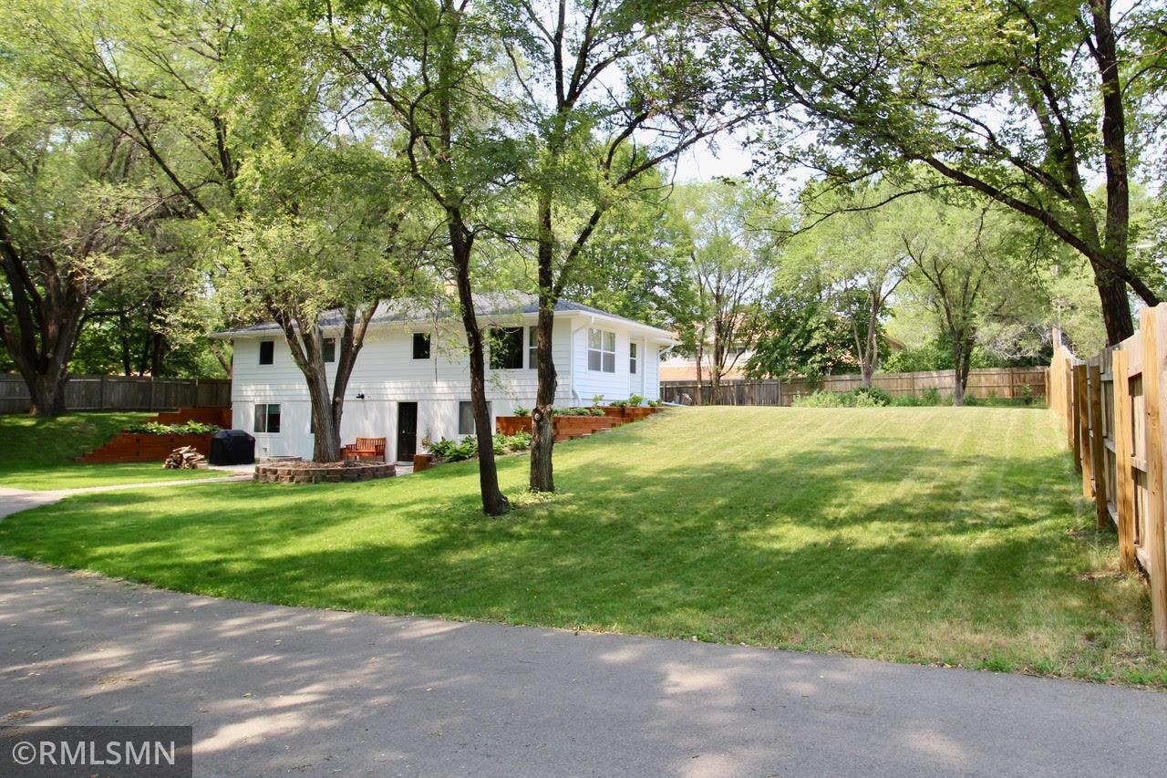 7924 Eden Prairie Road Eden Prairie, MN 55347 - Photo 1 of 23 Gallery Image 1