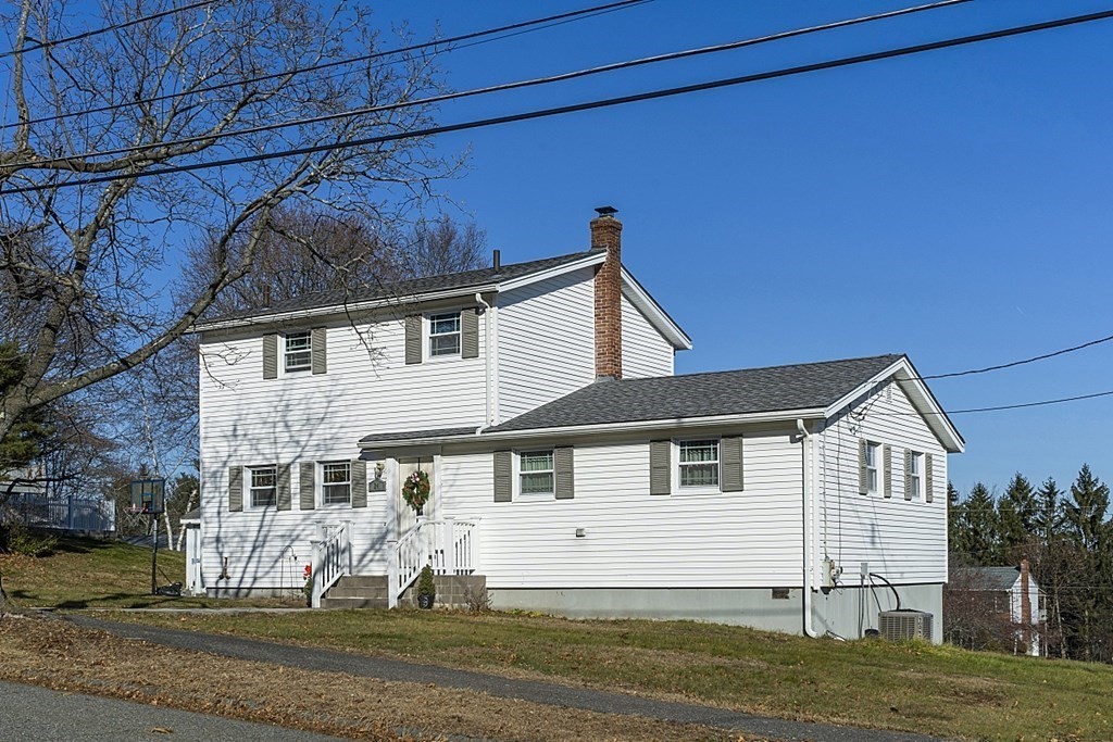 24 Truman Road Peabody, MA 01960 - Photo 1 of 33 Gallery Image 1