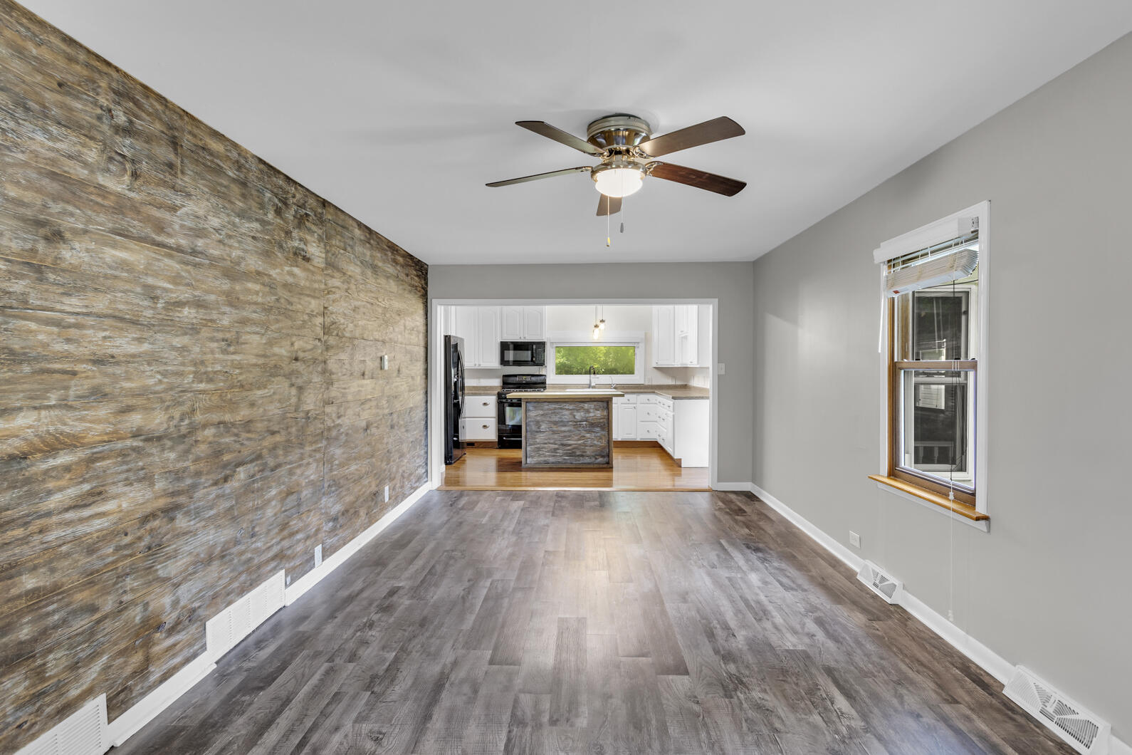 5012 Oakpoint Road Jackson, MI 49201 - Photo 20 of 36 0N0A2355