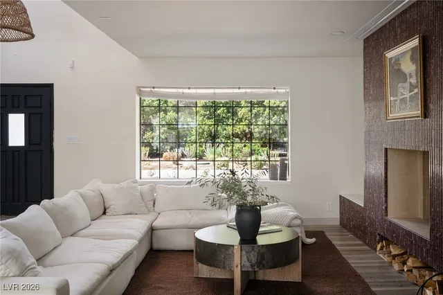 $8,000 | 2940 Rosanna Street, Las Vegas, NV 89117