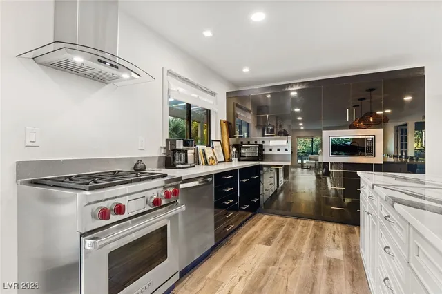 $8,000 | 2940 Rosanna Street, Las Vegas, NV 89117